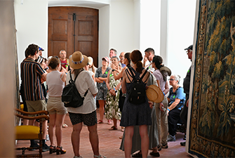 Visite guidée du château par une guide de la Fondation du château de Grandson